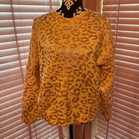 Women’s Long sleeve, over size’s sweater - Picture 1 of 4